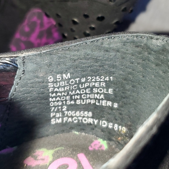 Betsey J heels - Picture 13 of 13